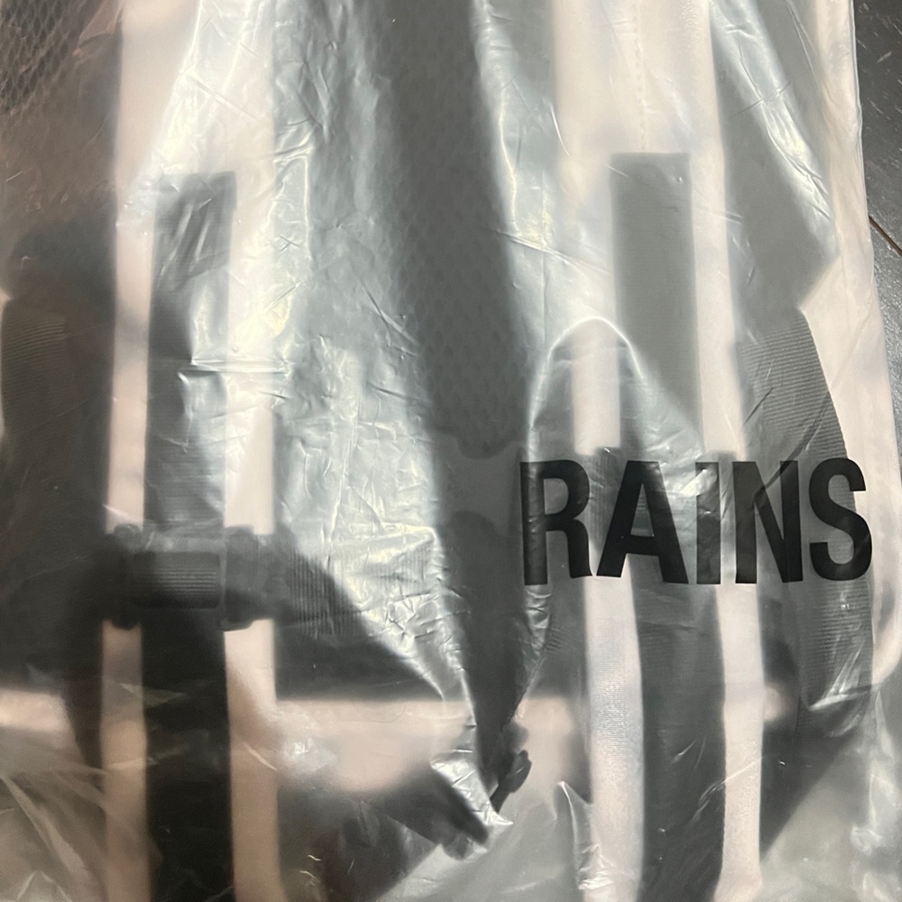 RAINS Rolltop Rucksack White Spray Pattern (Sold Out color) - Picture 4 of 5